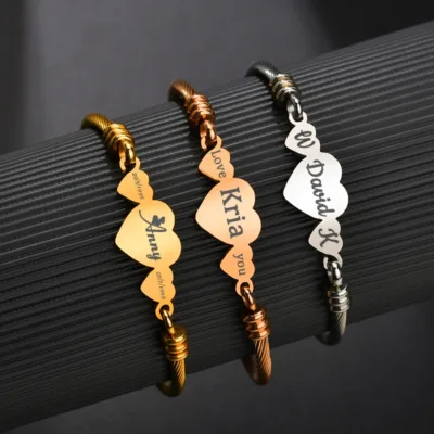 Romantic Engraved Name Letter Customized 3 Hearts Bracelet for Women Child Stainless Steel Personalized Wire Bangle Jewelry Gift